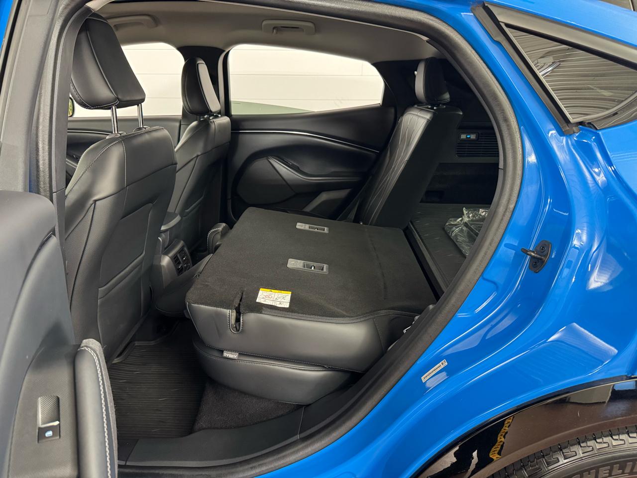 Ford Mustang Mach-E  2023