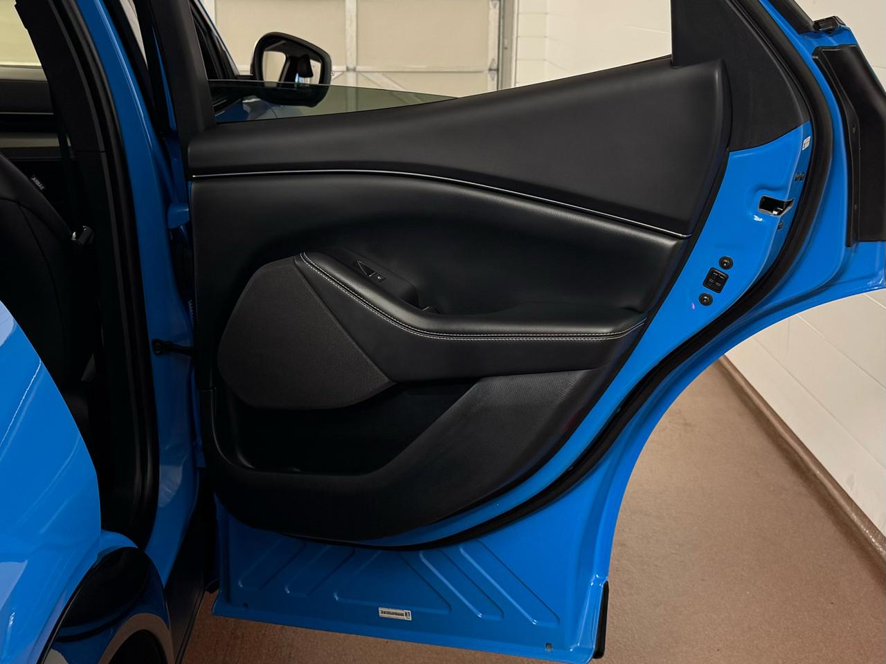 Ford Mustang Mach-E  2023