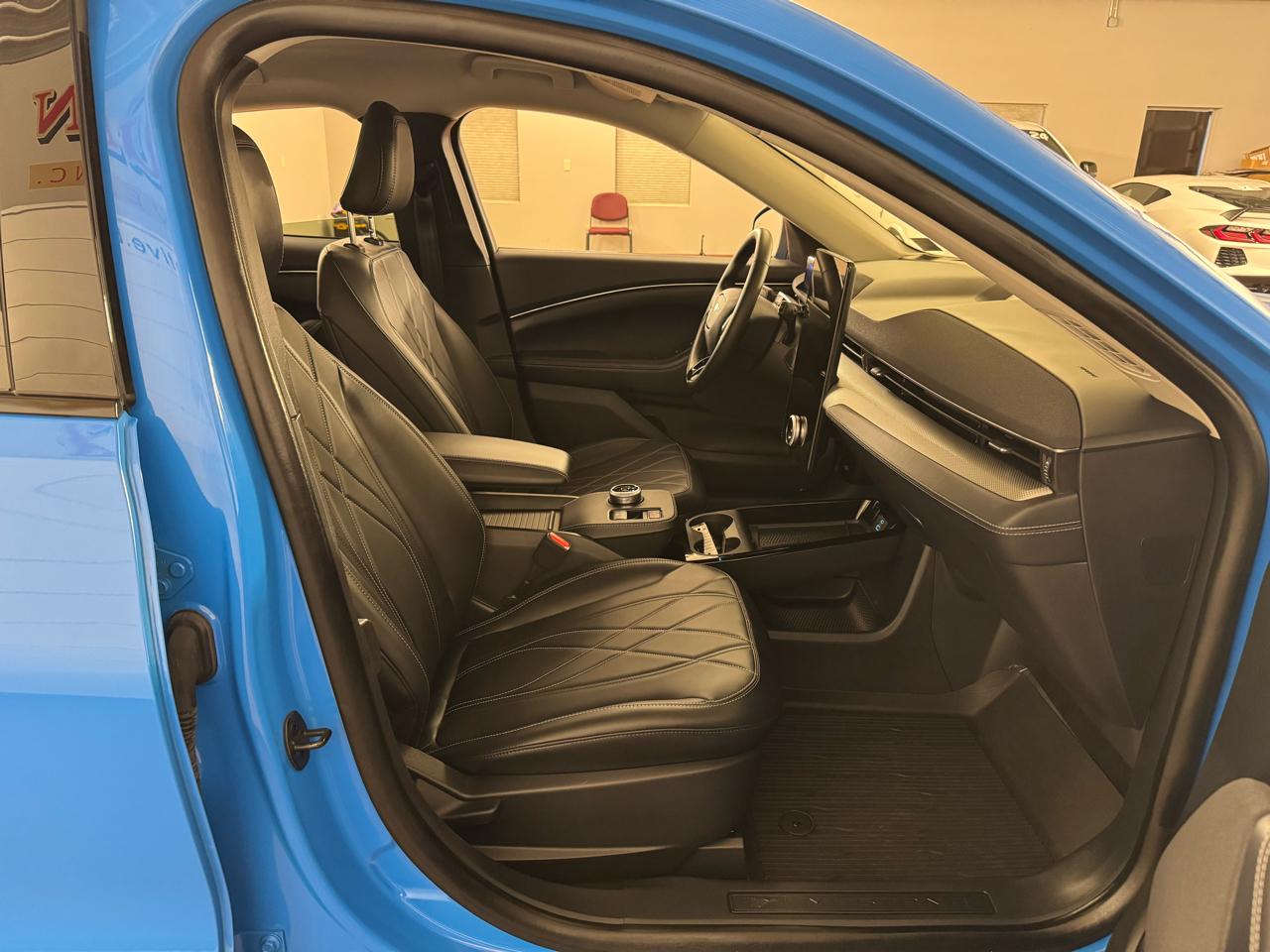 Ford Mustang Mach-E  2023