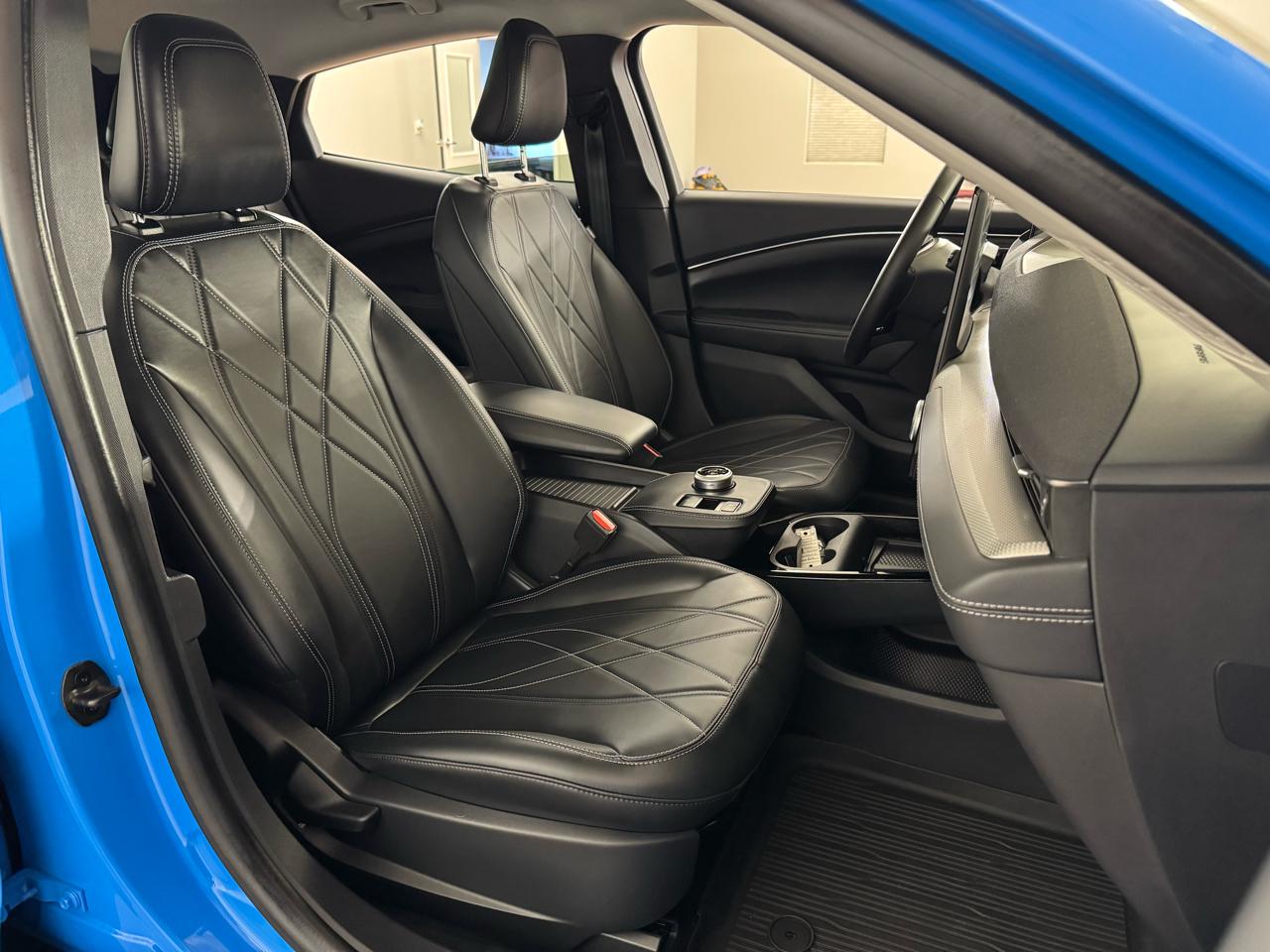 Ford Mustang Mach-E  2023