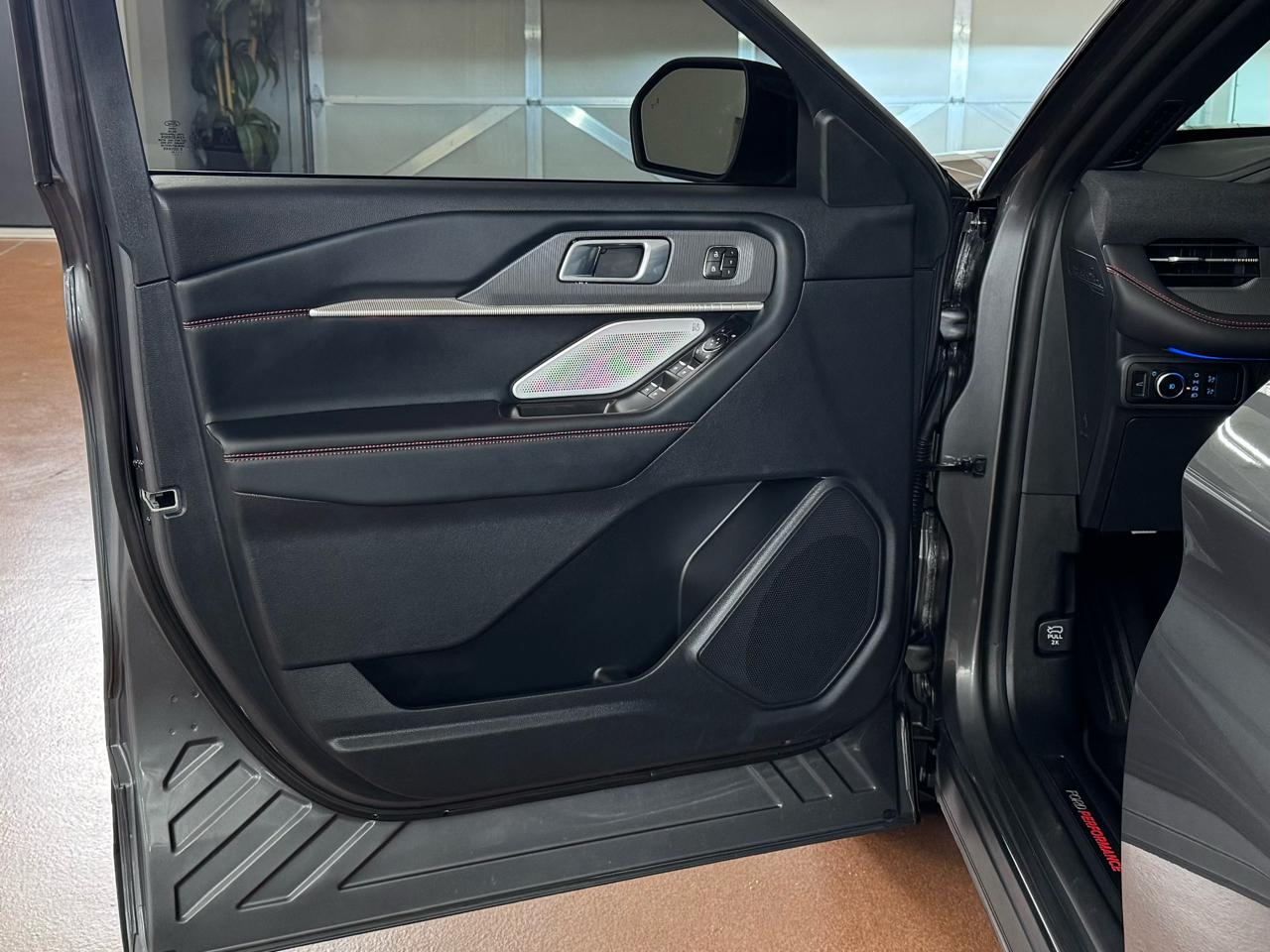 Ford Explorer ST 4WD 2025