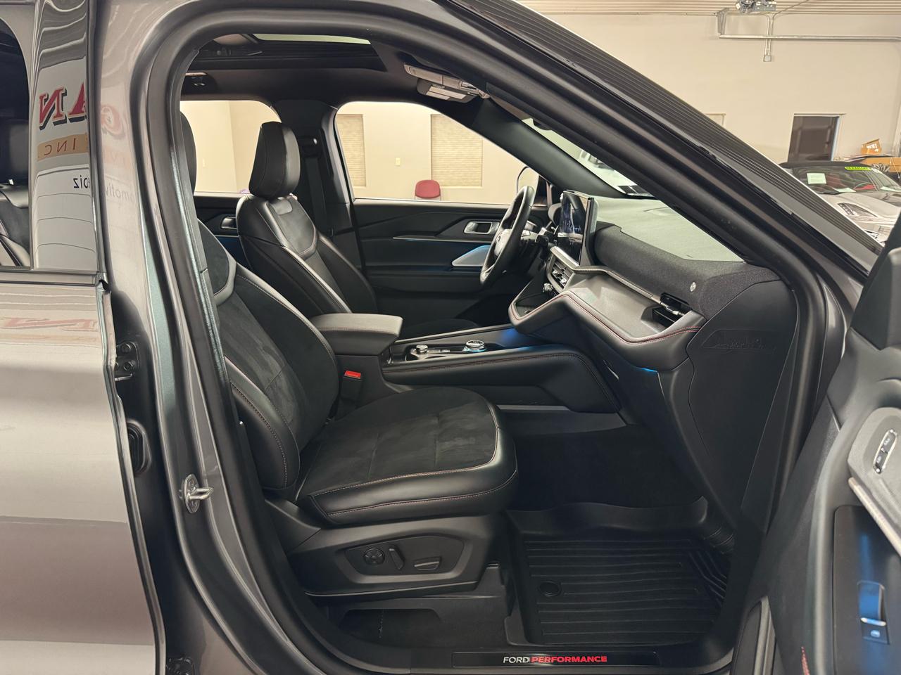 Ford Explorer ST 4WD 2025