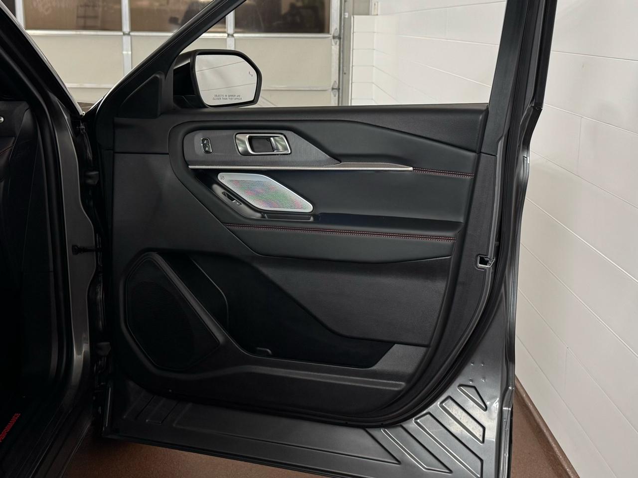 Ford Explorer ST 4WD 2025