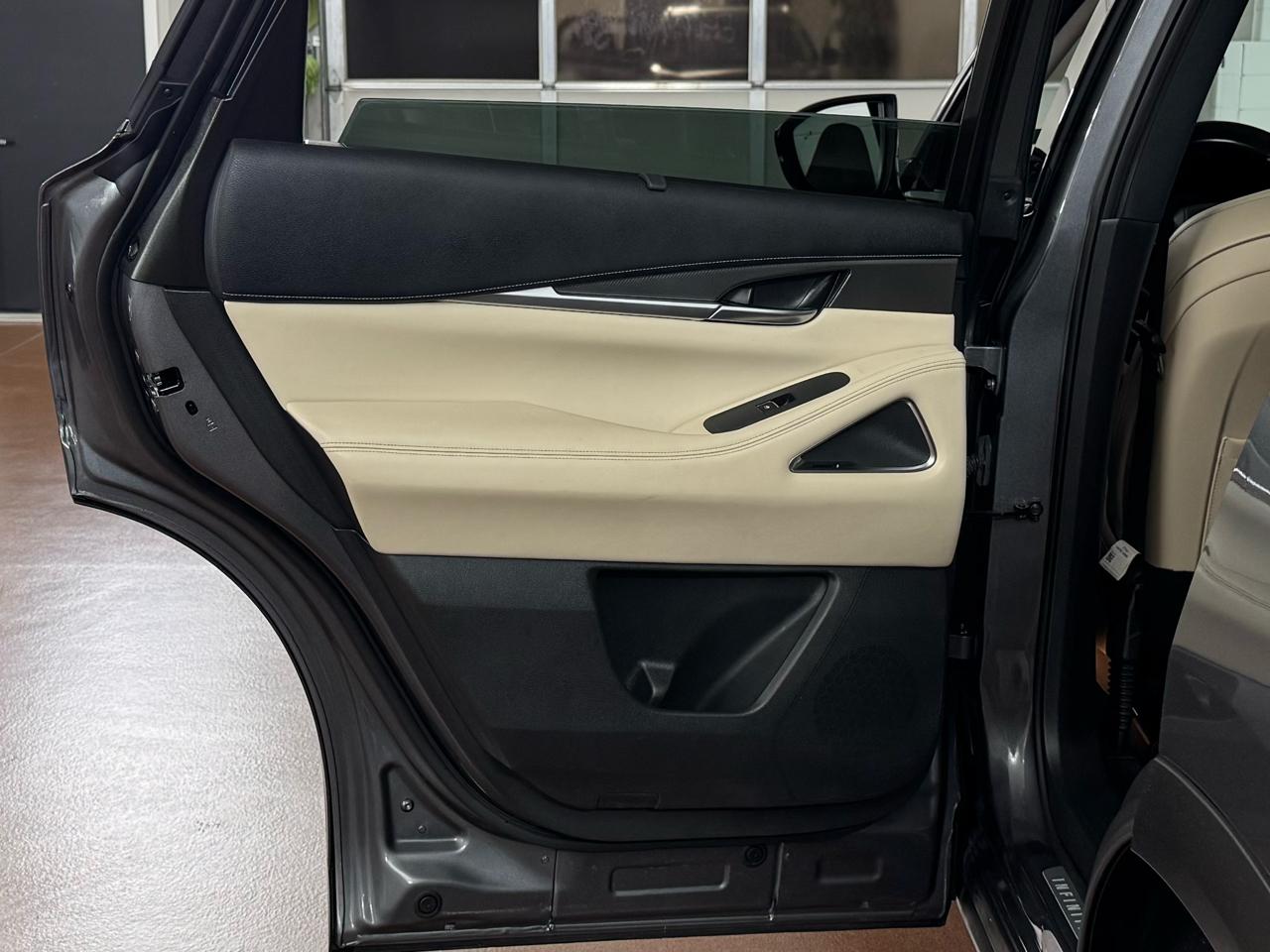 Infiniti QX60 LUXE AWD 2023