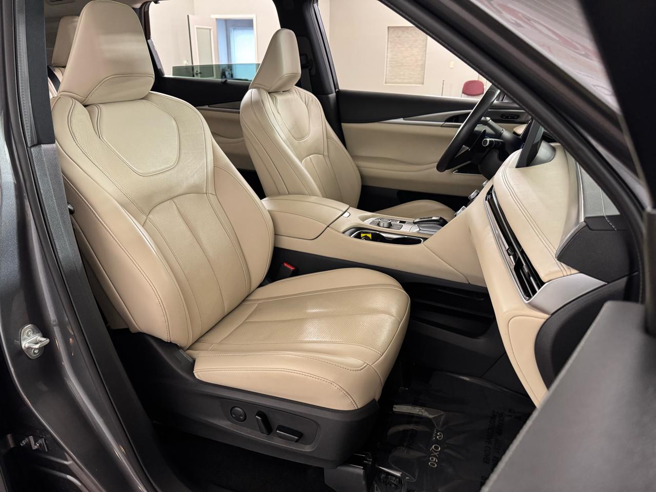 Infiniti QX60 LUXE AWD 2023