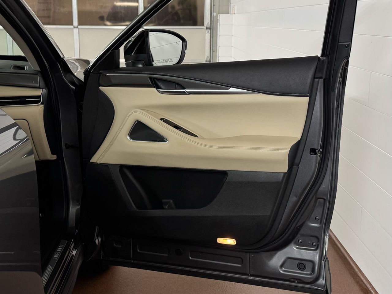 Infiniti QX60 LUXE AWD 2023