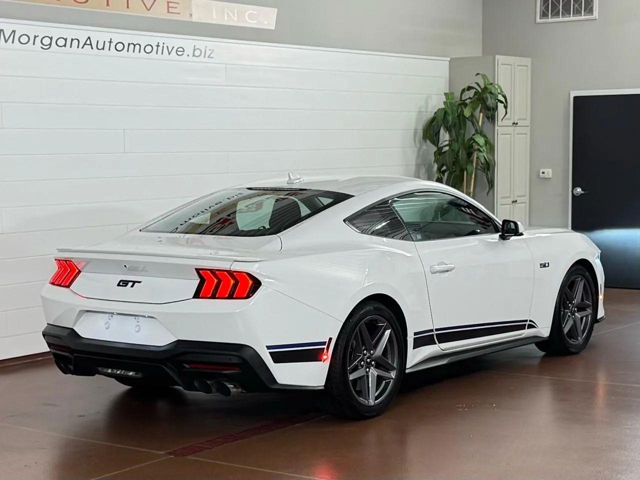 Ford Mustang  2024