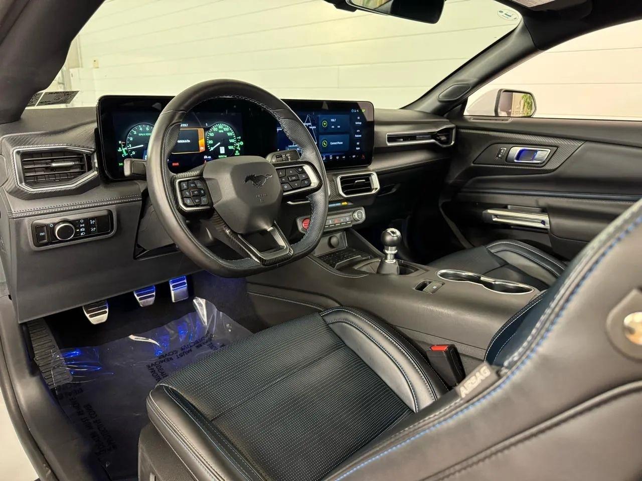 Ford Mustang  2024