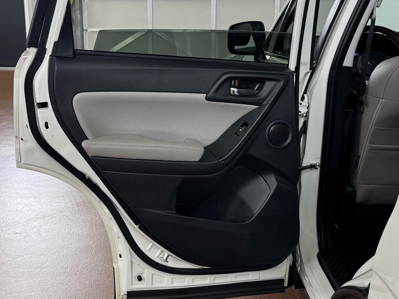 Subaru Forester 2.5i Limited CVT 2018