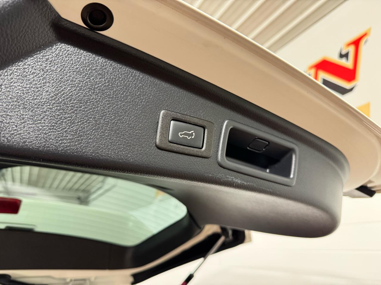 Subaru Forester 2.5i Limited CVT 2018