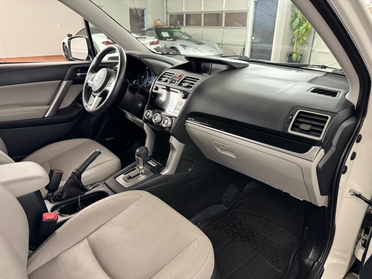 Subaru Forester 2.5i Limited CVT 2018