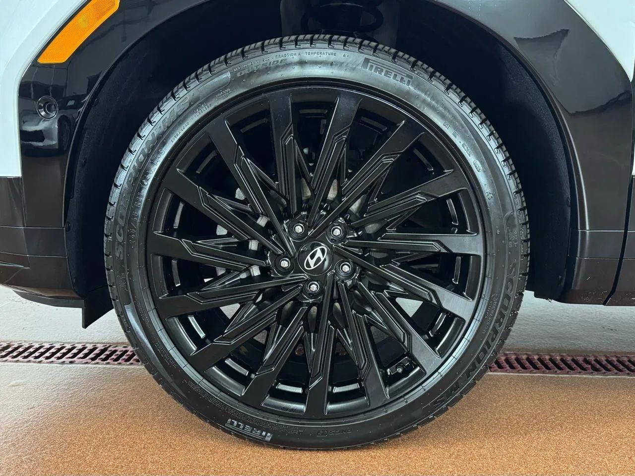 Hyundai Santa Fe Calligraphy AWD 2025