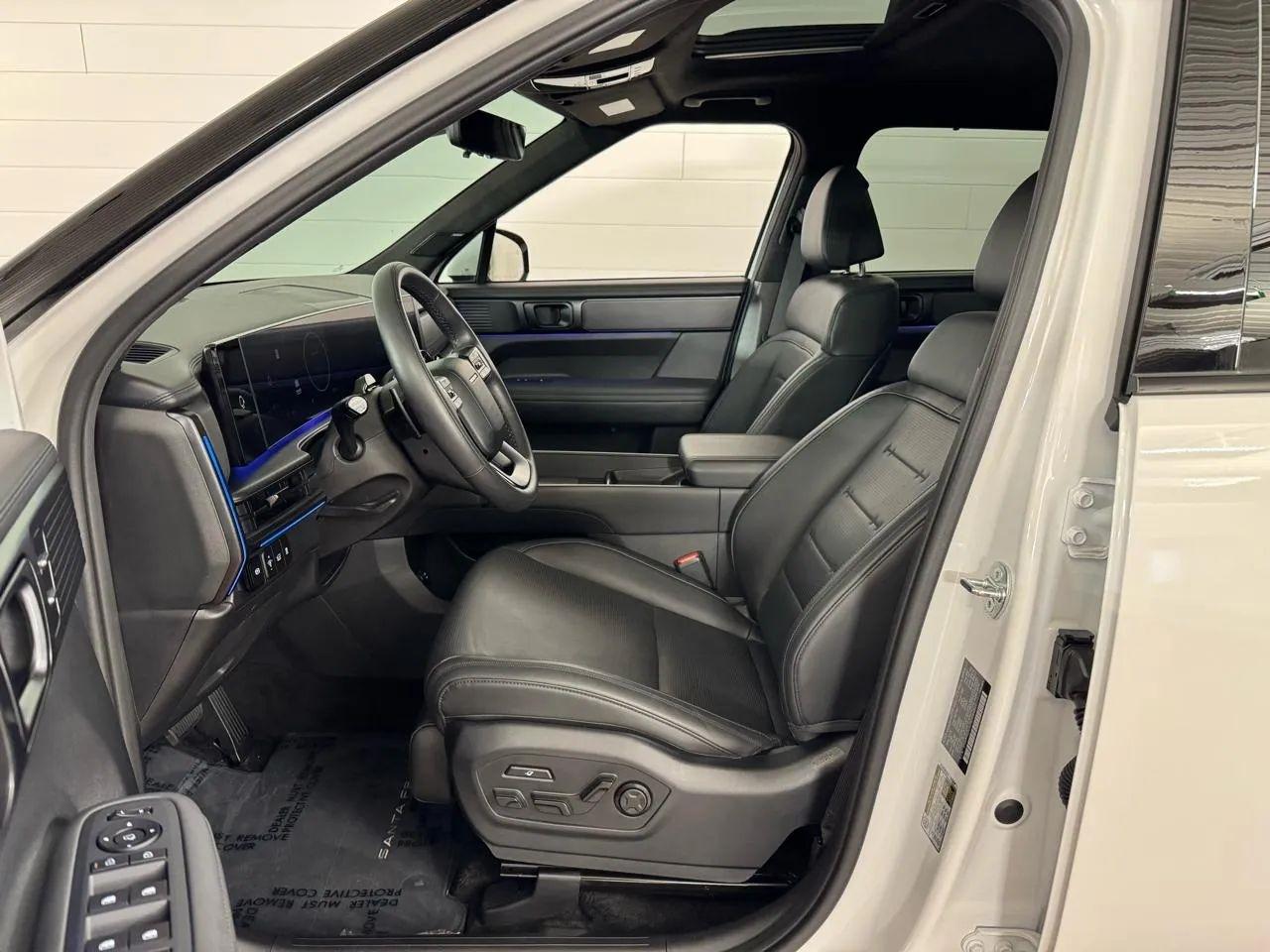 Hyundai Santa Fe Calligraphy AWD 2025