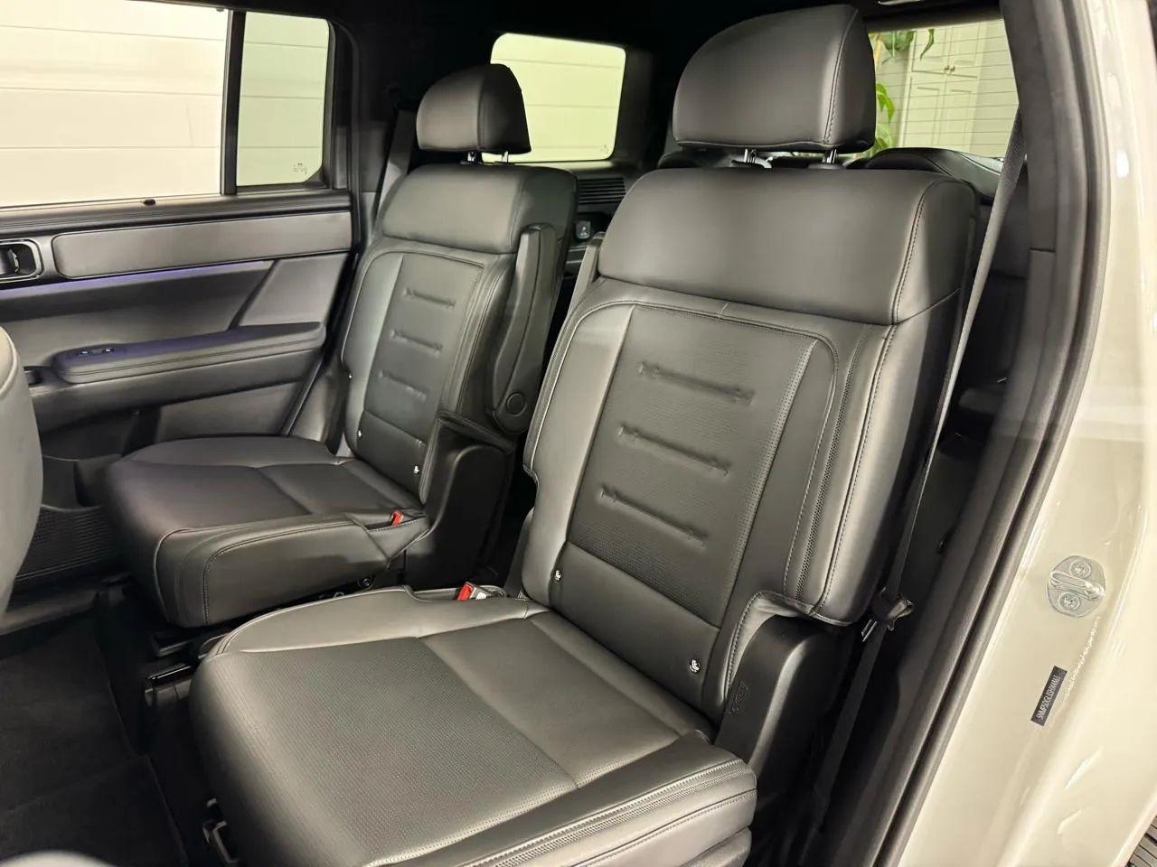 Hyundai Santa Fe Calligraphy AWD 2025