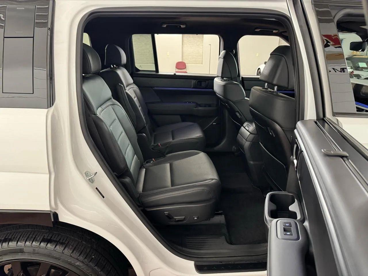 Hyundai Santa Fe Calligraphy AWD 2025