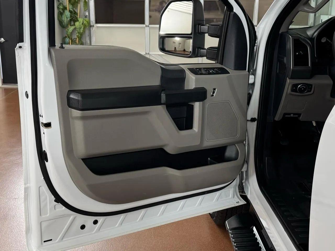 Ford F-350 SD  2022