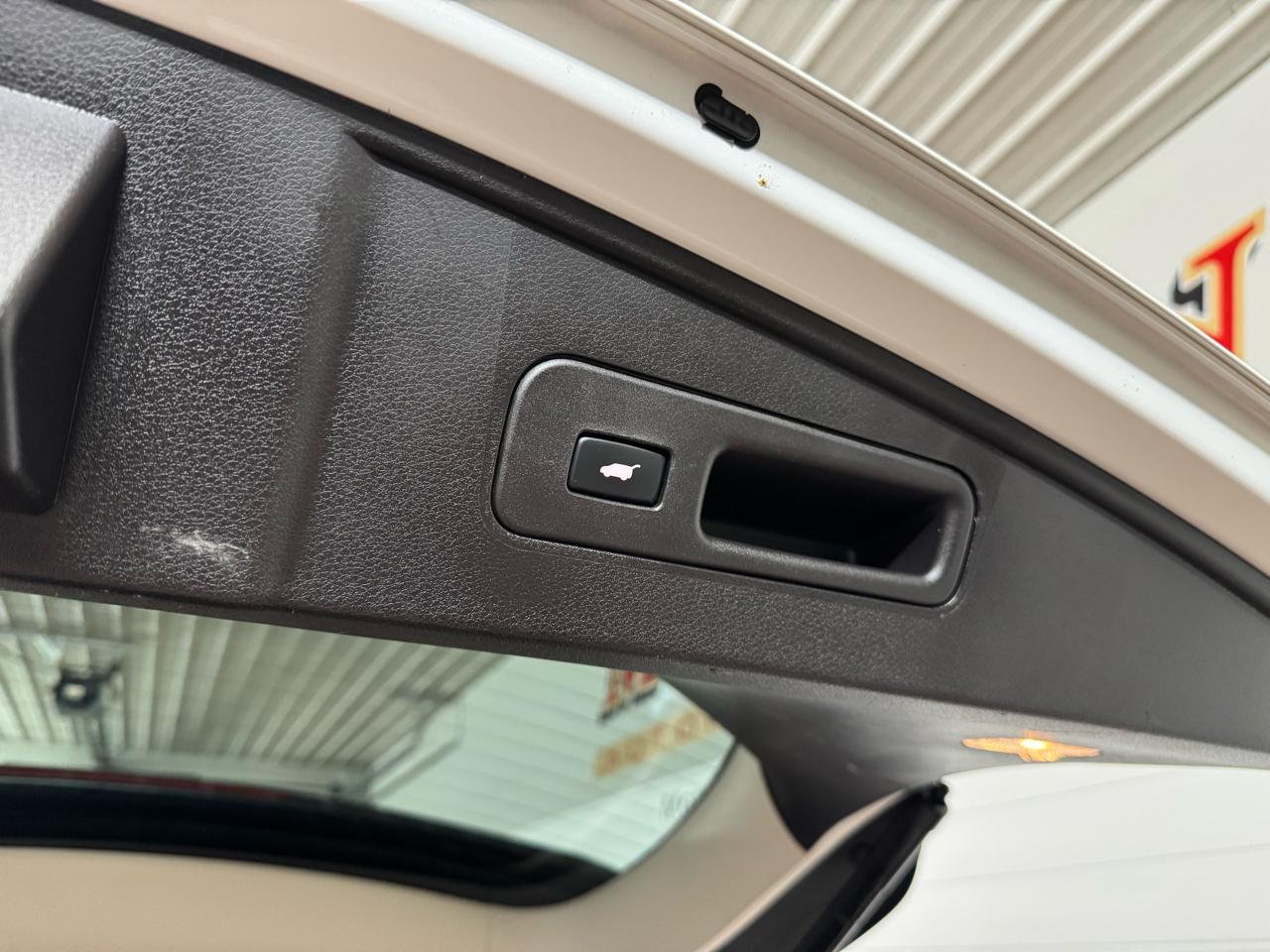 Acura MDX SH-AWD 9-Spd AT w/Tech Package 2020