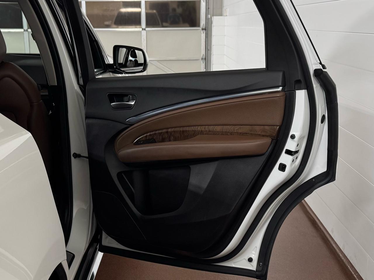 Acura MDX SH-AWD 9-Spd AT w/Tech Package 2020