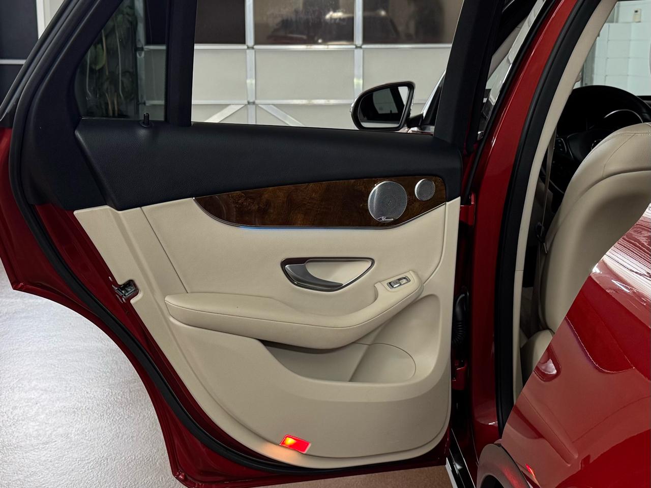 Mercedes-Benz GLC-Class  2018