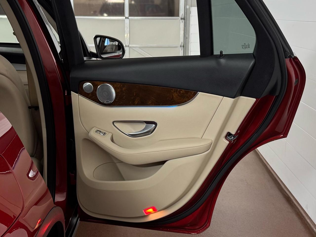 Mercedes-Benz GLC-Class  2018