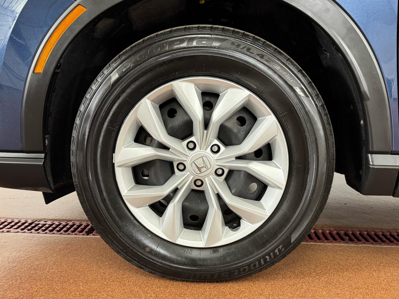 Honda CR-V LX AWD 2025