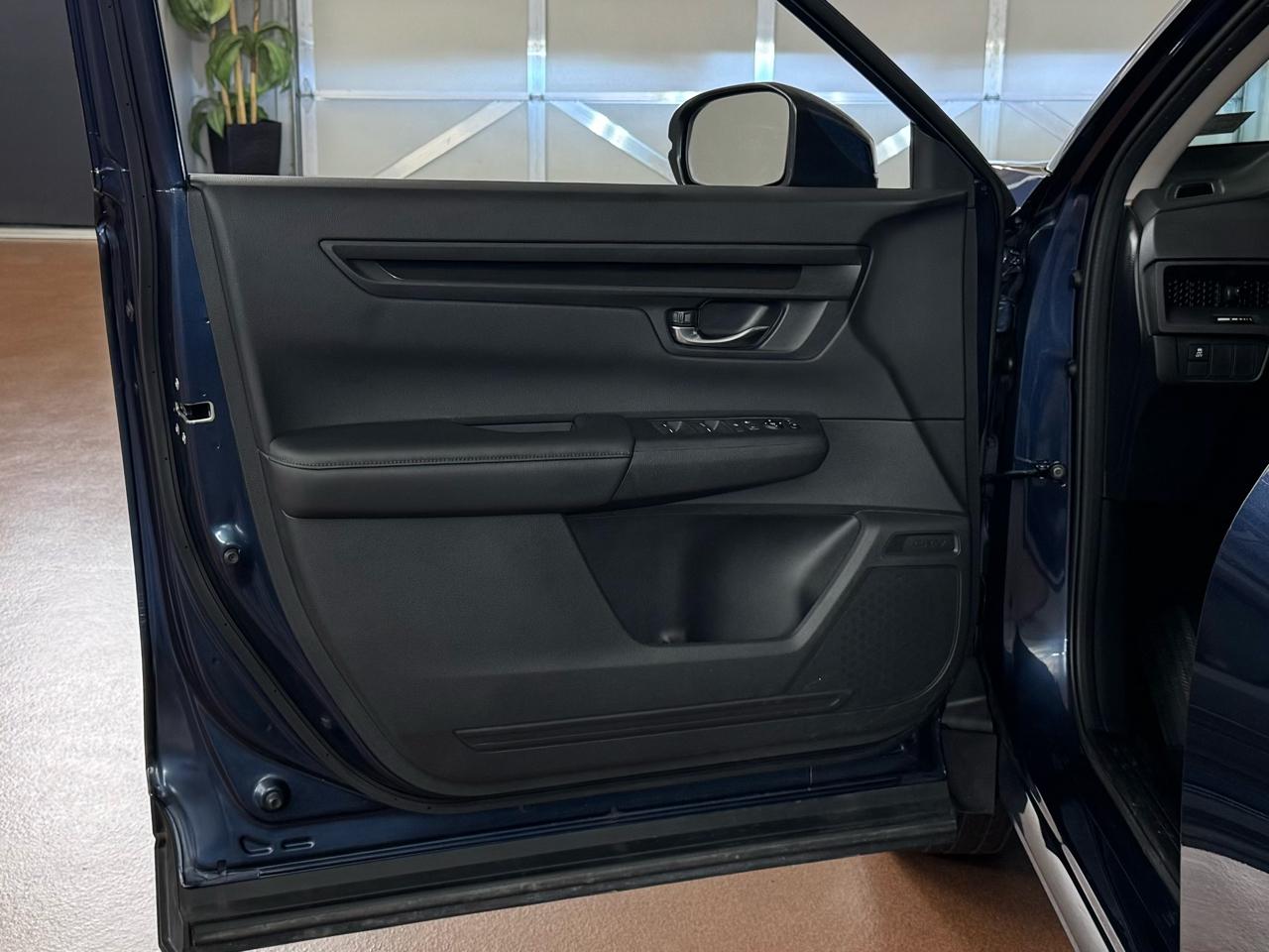 Honda CR-V LX AWD 2025