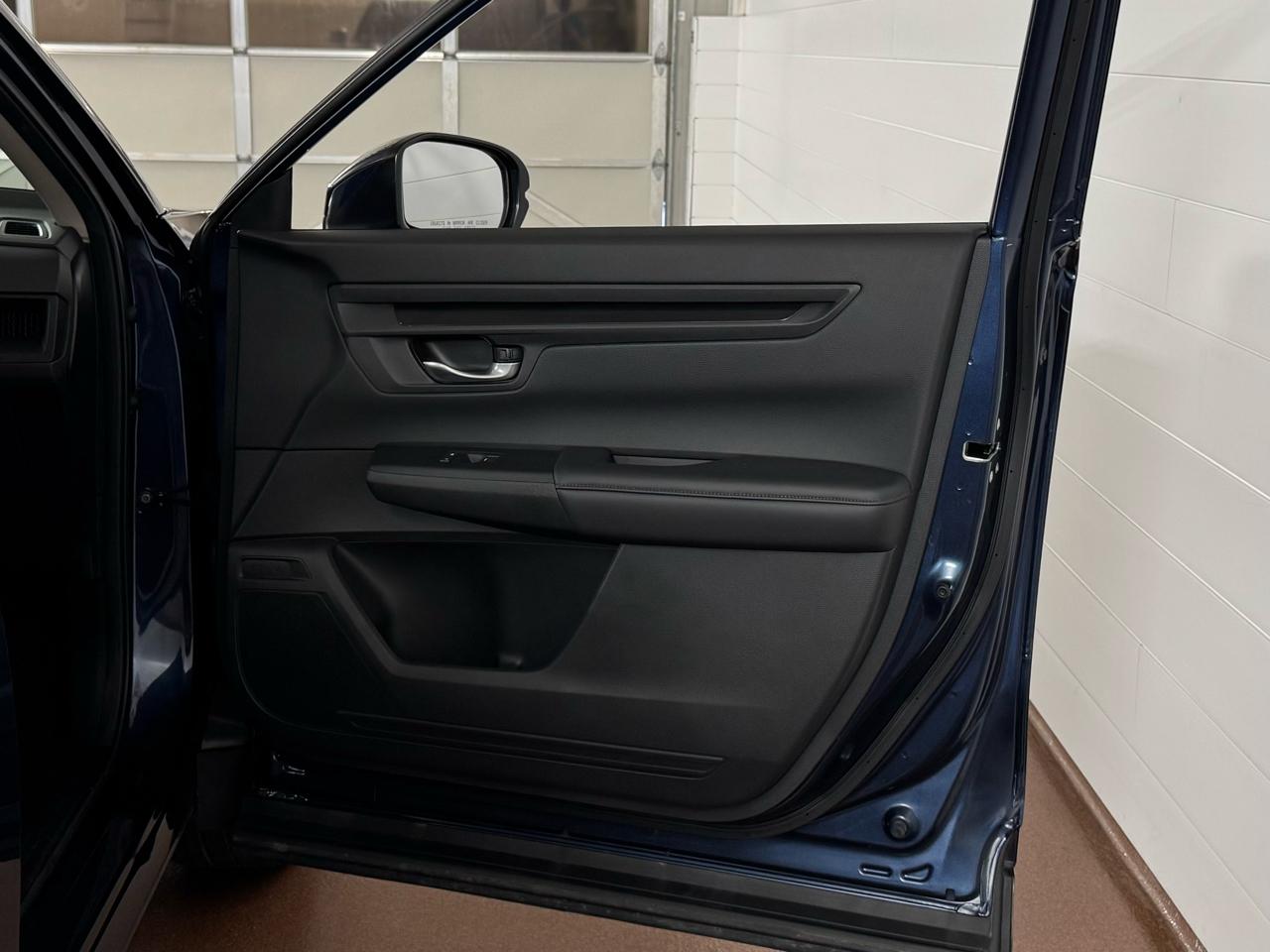 Honda CR-V LX AWD 2025