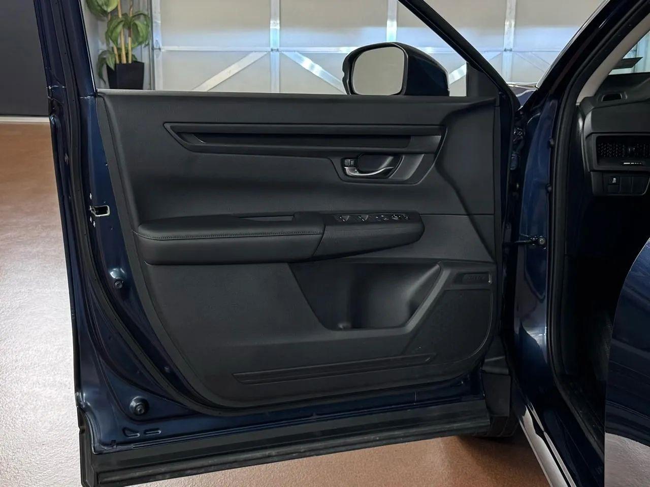 Honda CR-V LX AWD 2025