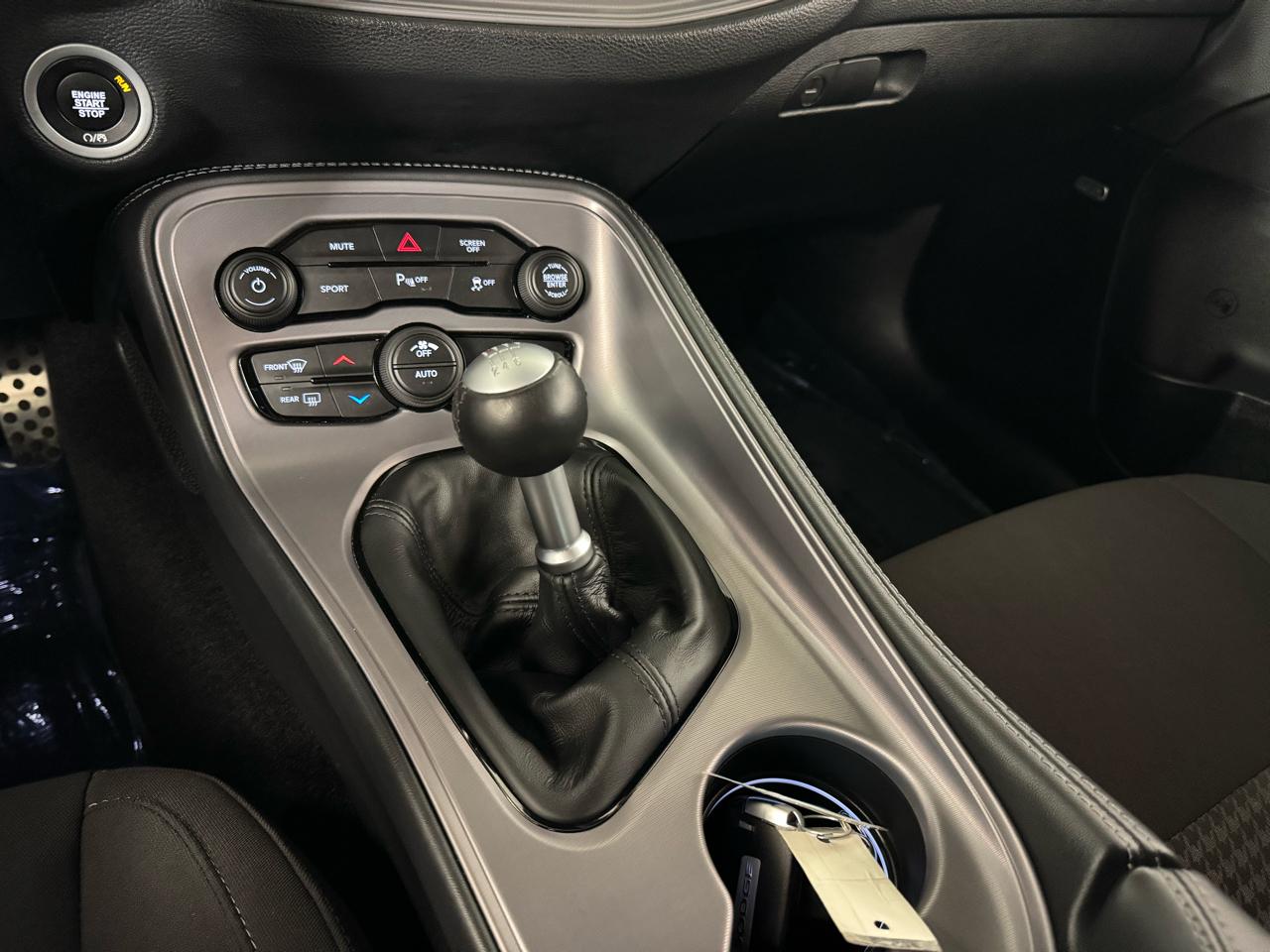 Dodge Challenger  2023