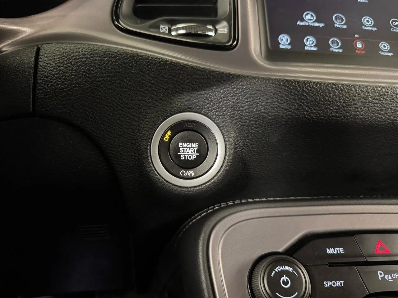 Dodge Challenger  2023