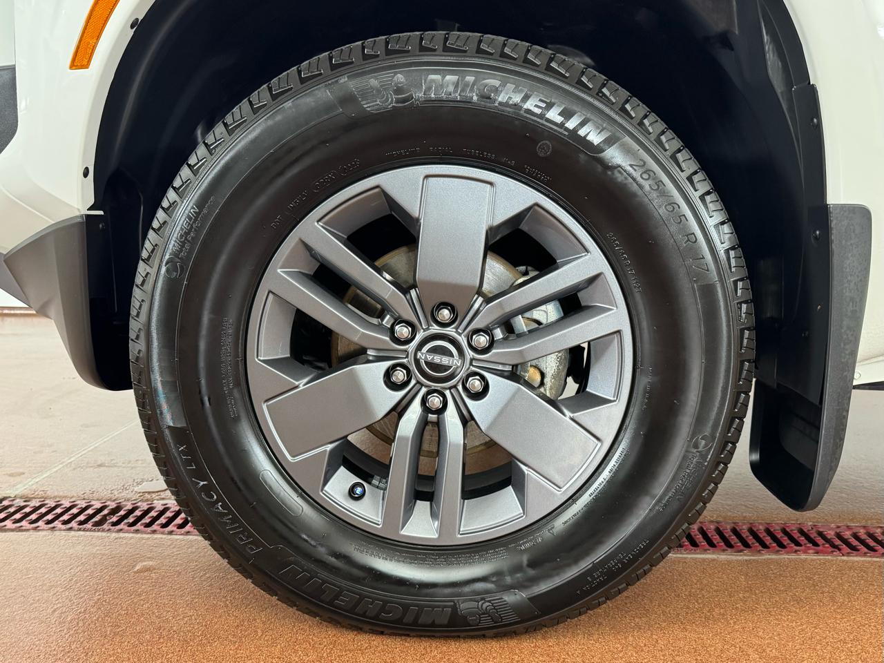 Nissan Frontier  2025