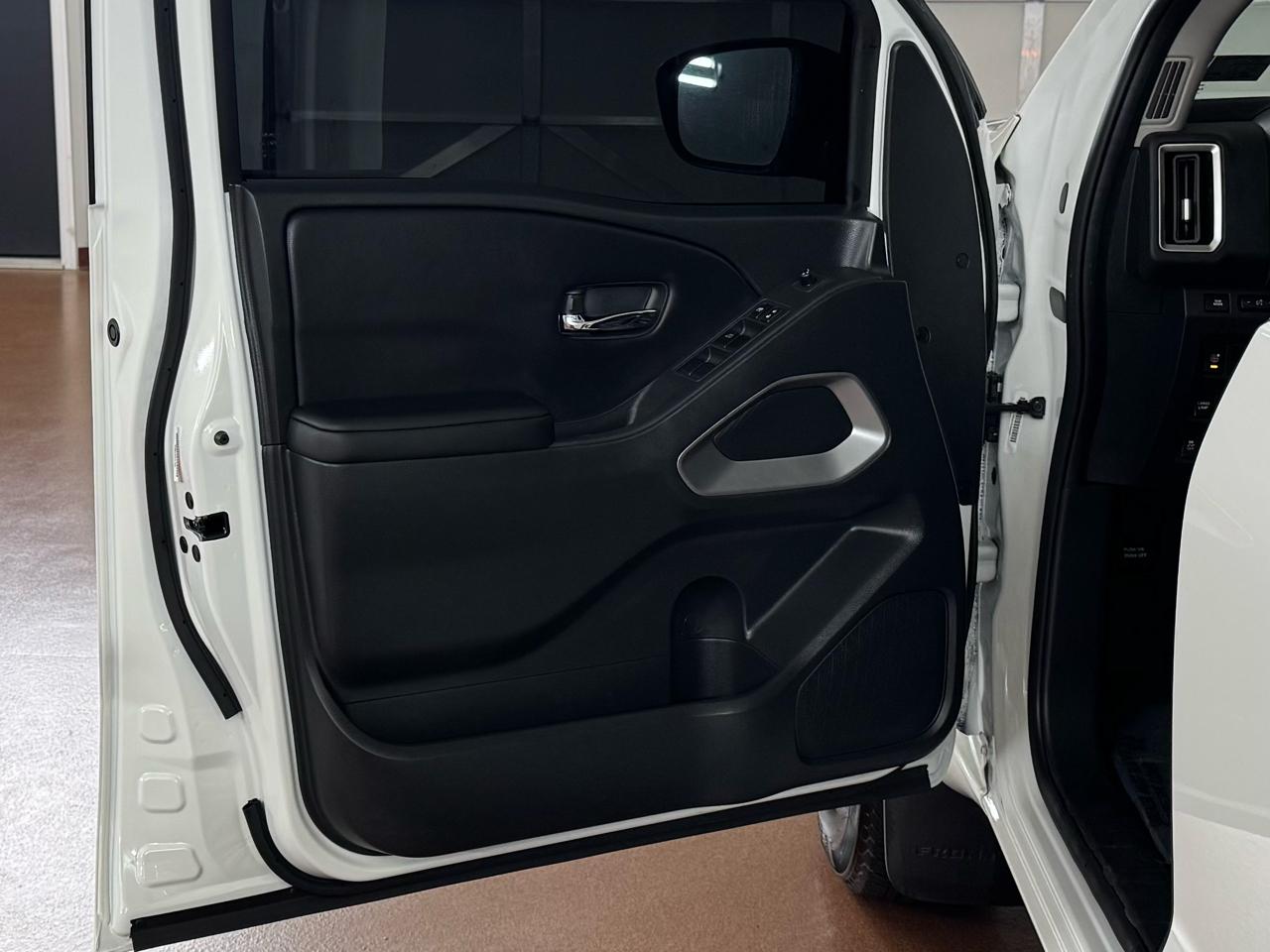 Nissan Frontier  2025