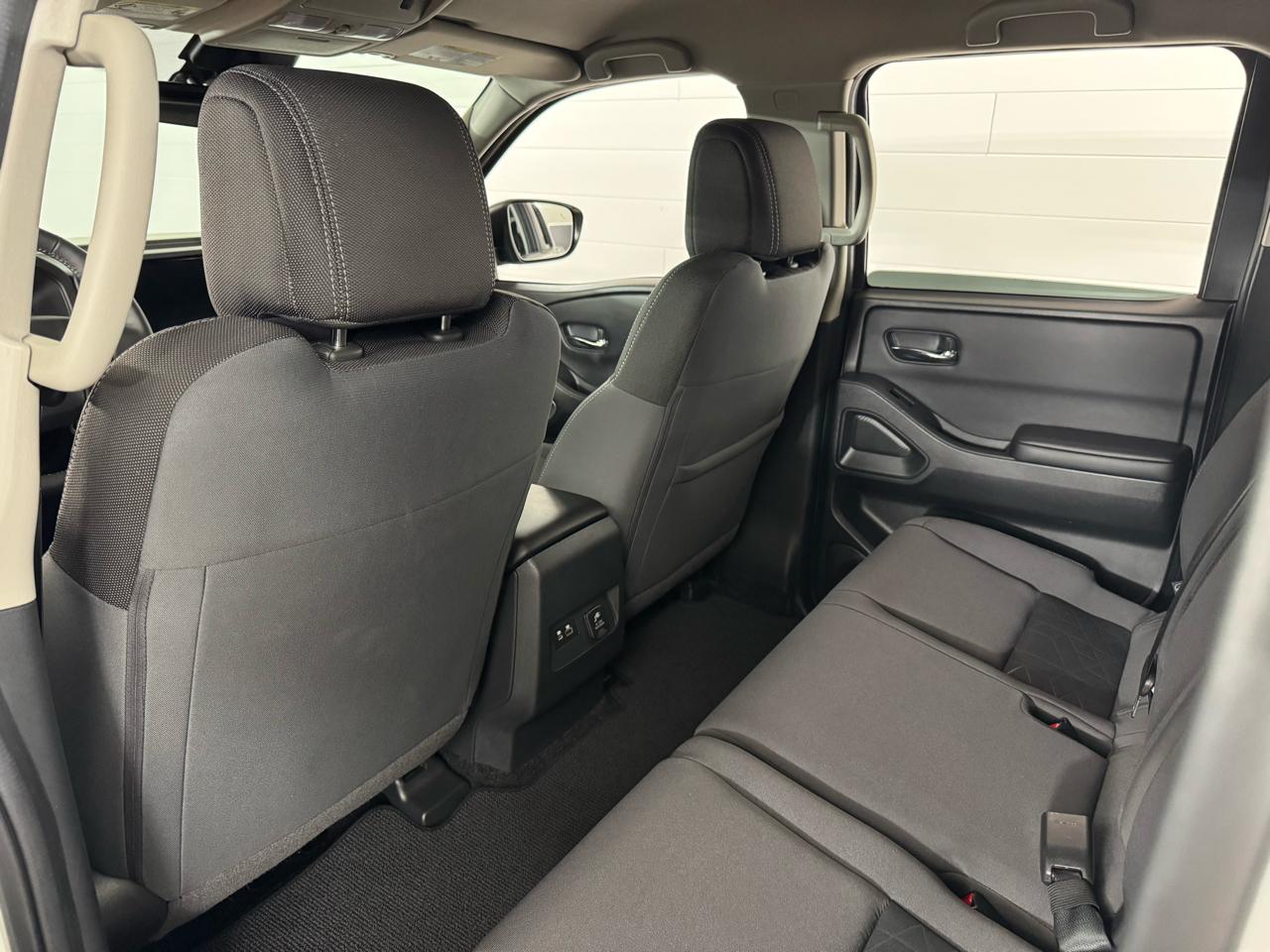 Nissan Frontier  2025