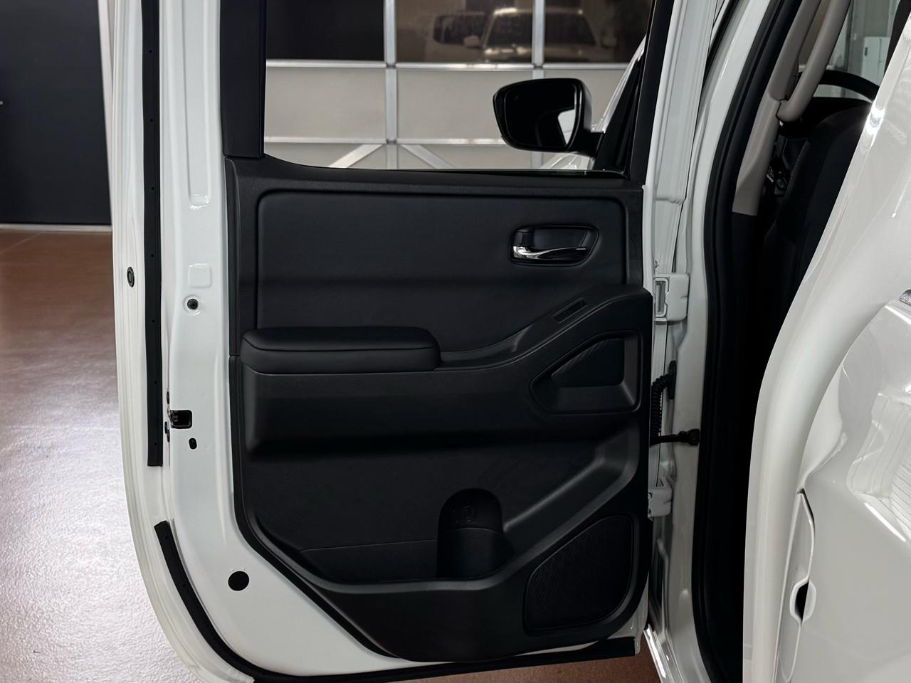 Nissan Frontier  2025