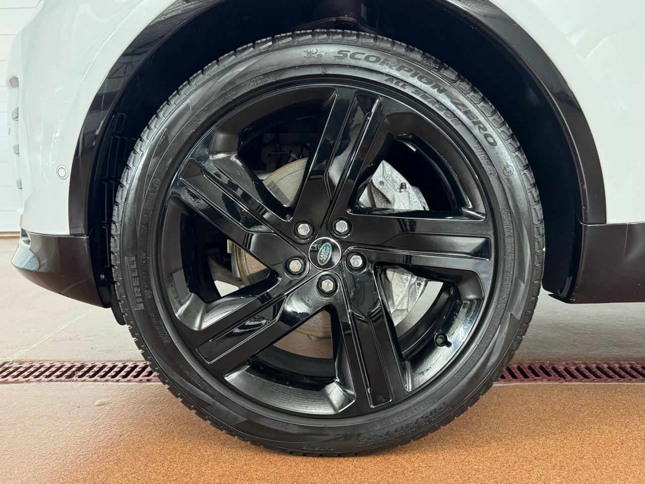 Land Rover Discovery P300 Dyanmic SE 2024