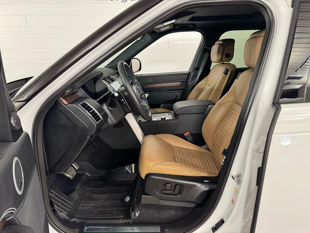 Land Rover Discovery P300 Dyanmic SE 2024