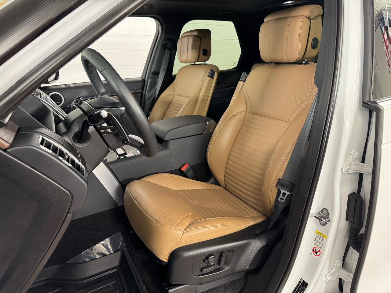 Land Rover Discovery P300 Dyanmic SE 2024