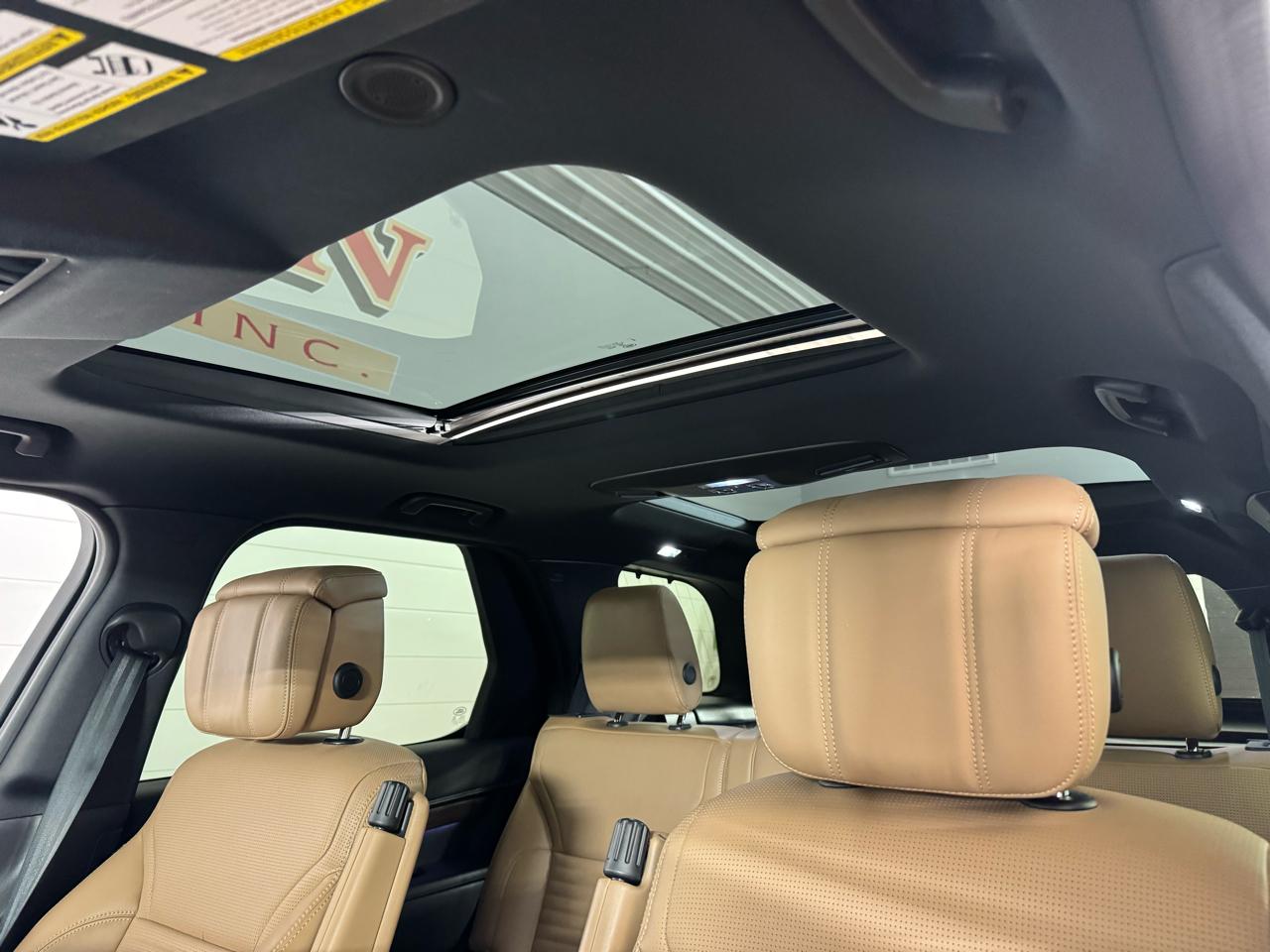 Land Rover Discovery P300 Dyanmic SE 2024