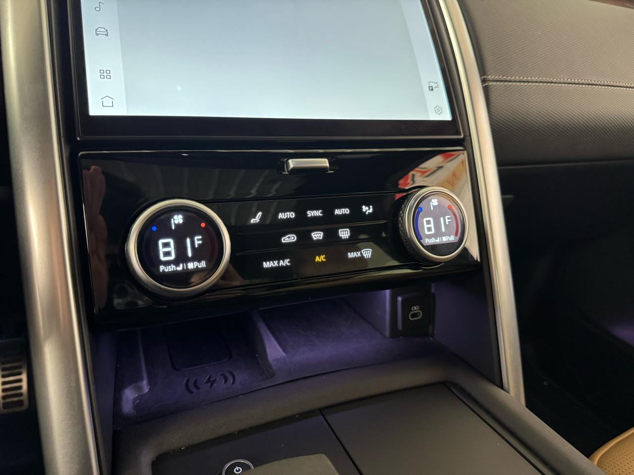 Land Rover Discovery P300 Dyanmic SE 2024