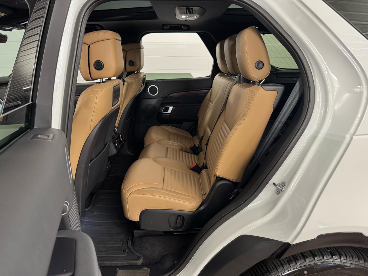 Land Rover Discovery P300 Dyanmic SE 2024