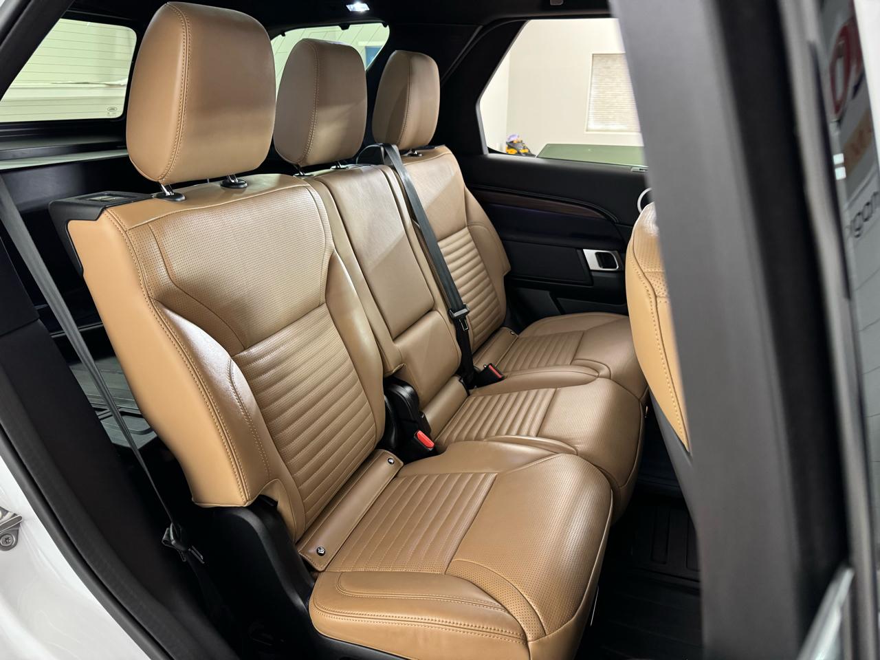 Land Rover Discovery P300 Dyanmic SE 2024