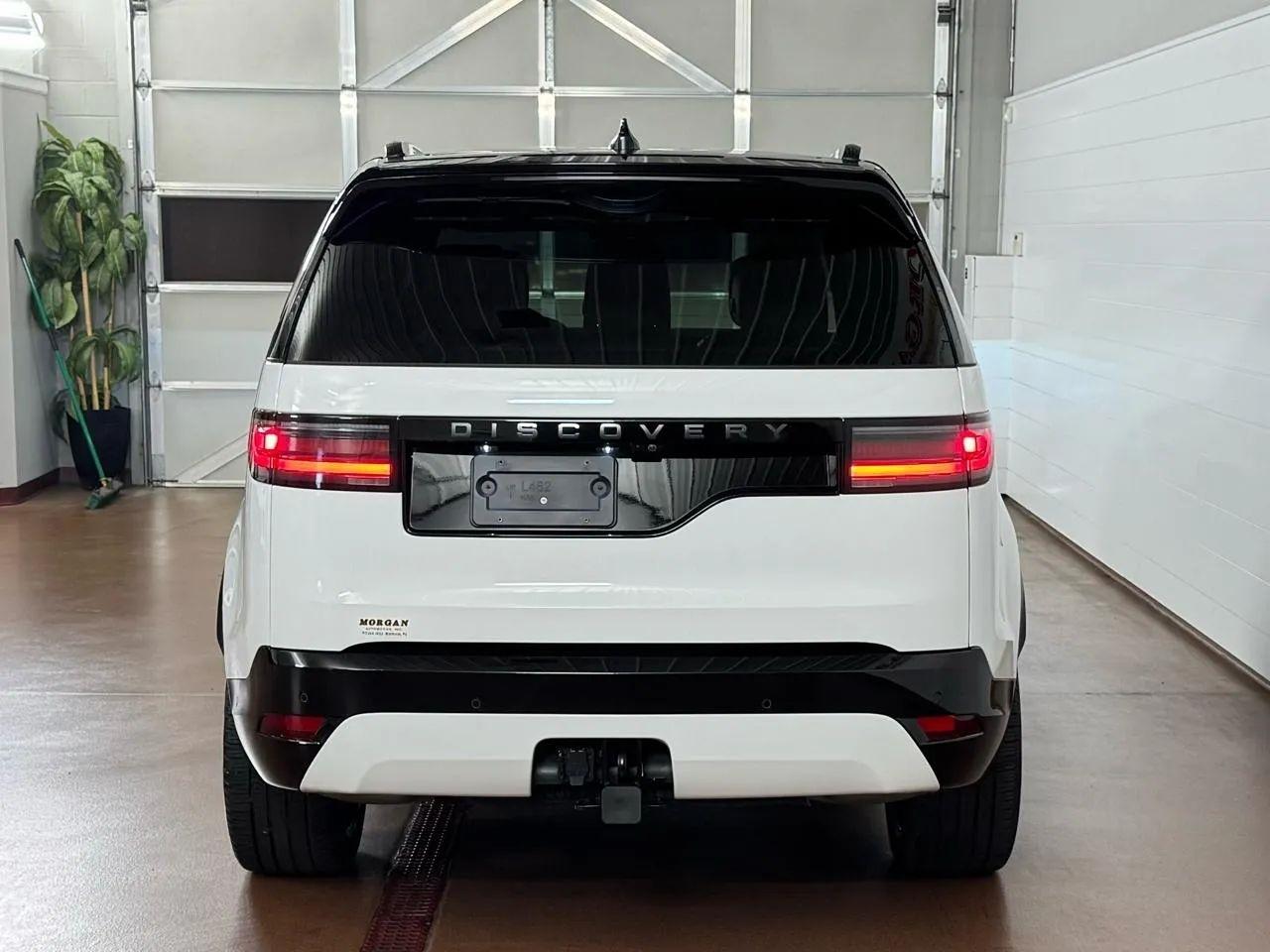 Land Rover Discovery P300 Dynamic SE 2024