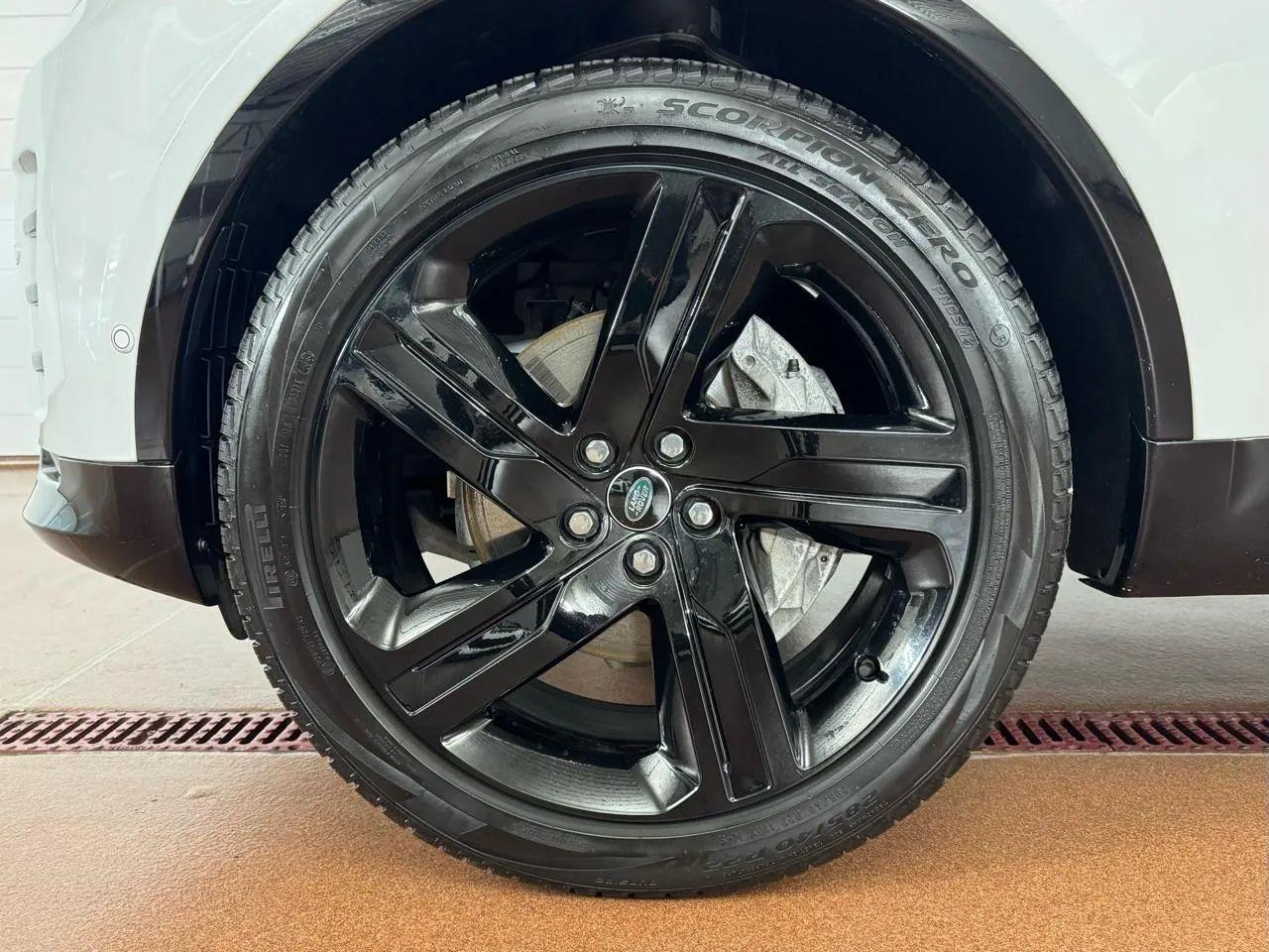 Land Rover Discovery P300 Dynamic SE 2024