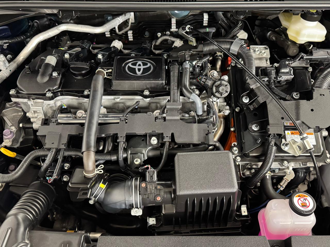 Toyota Corolla Hybrid LE 2025