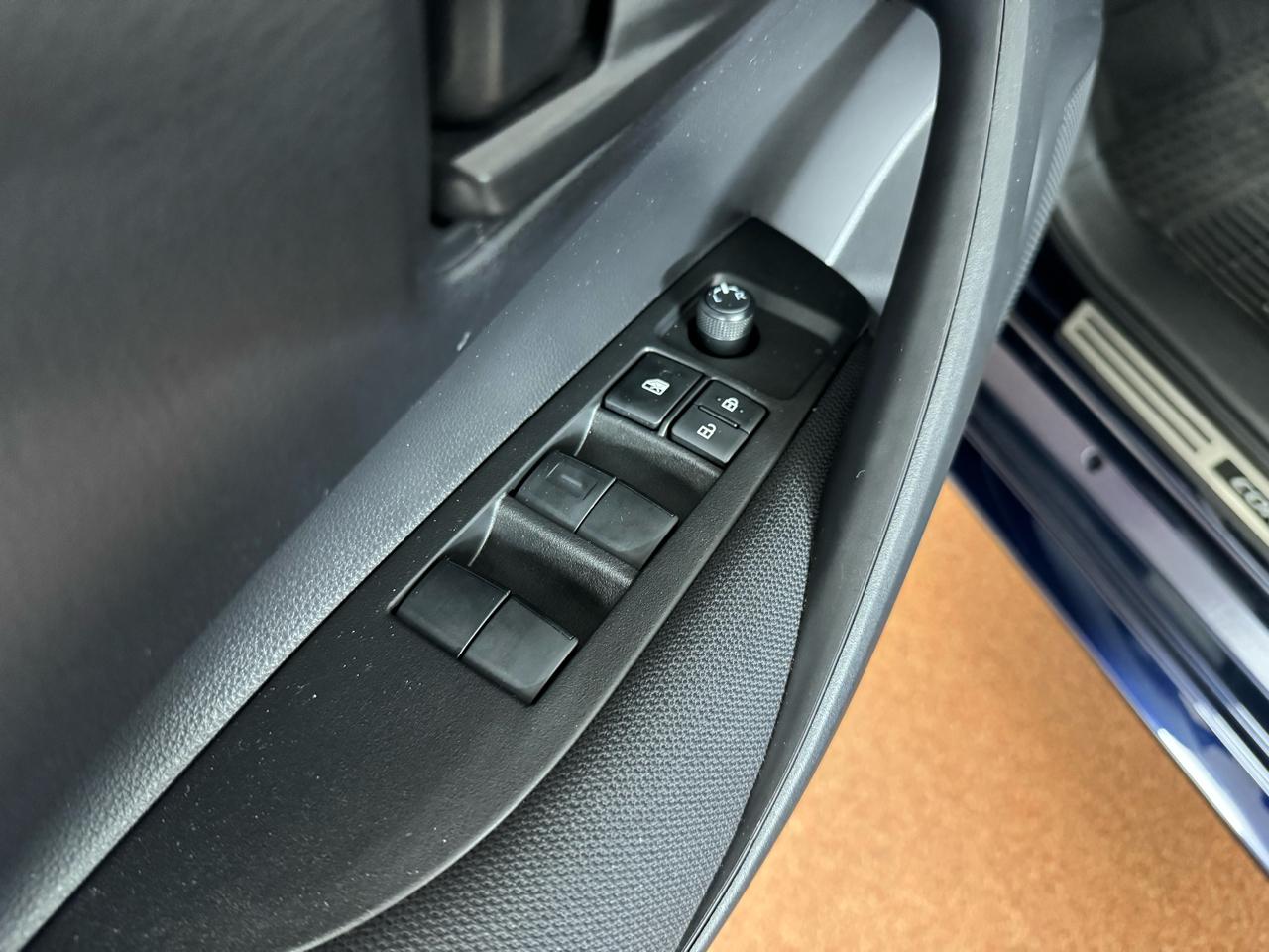 Toyota Corolla Hybrid LE 2025