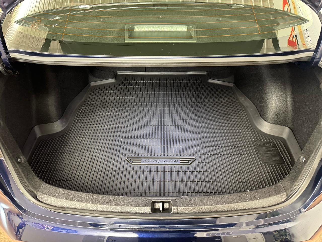 Toyota Corolla Hybrid LE 2025