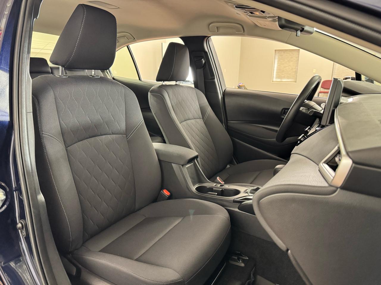 Toyota Corolla Hybrid LE 2025