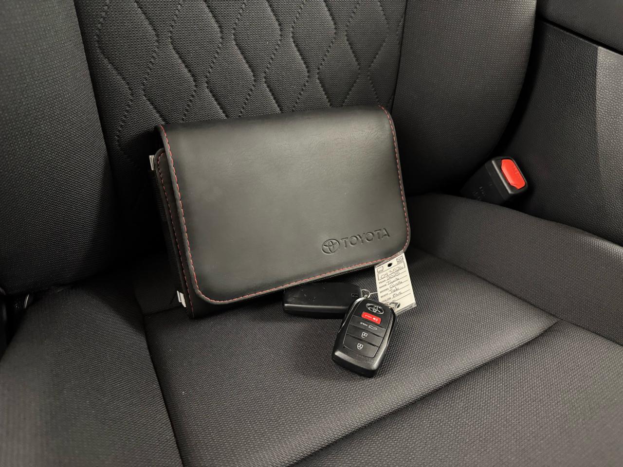 Toyota Corolla Hybrid LE 2025