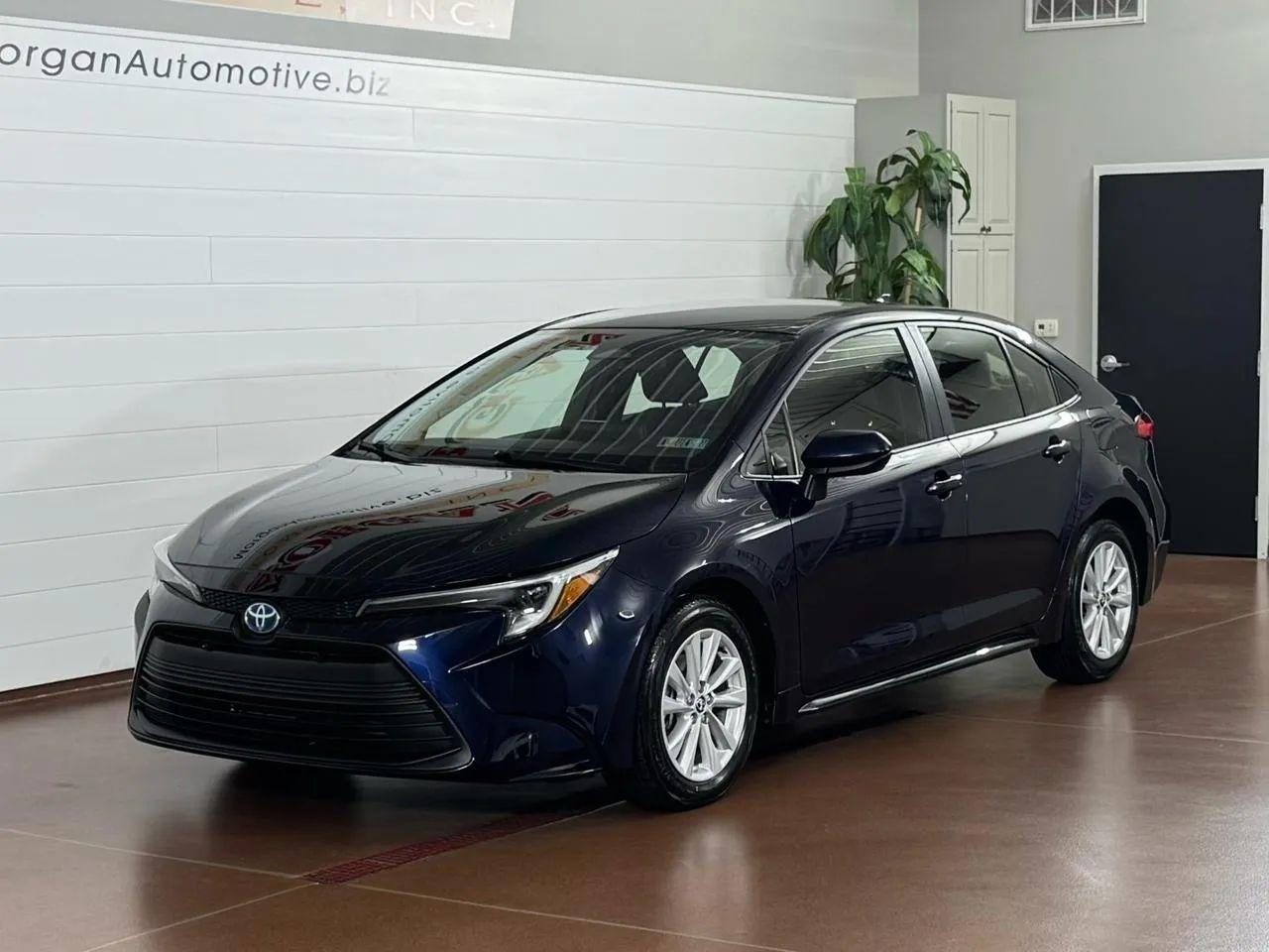 Toyota Corolla Hybrid LE 2025