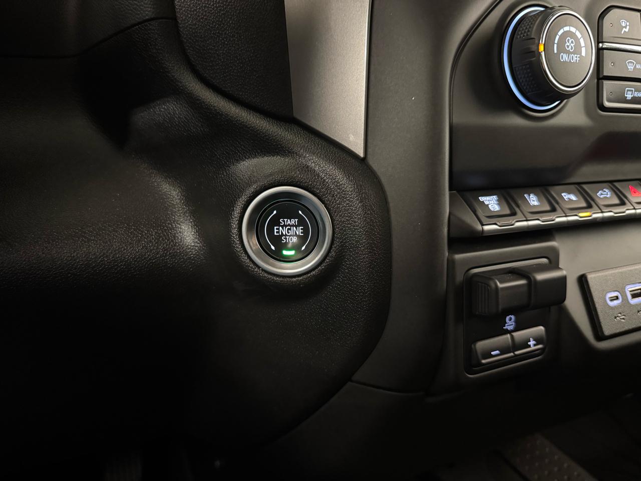 Chevrolet Silverado 2500HD  2025